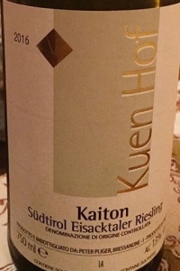 alto adige valle isarco riesling kaiton kuenhof vino bianco alto adige etichetta doctorwine