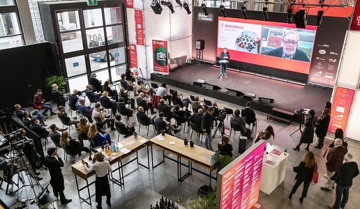 Autochtona Award 2021 la premiazione Daniele Cernilli presidente giuria in diretta streaming dal Vinitaly Special Edition - stand The DoctorWine collection