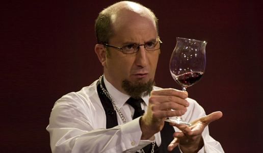 Antonio Albanese sommelier per la Borgogna immaginaria DoctorWine. Editoriale Daniele Cernilli