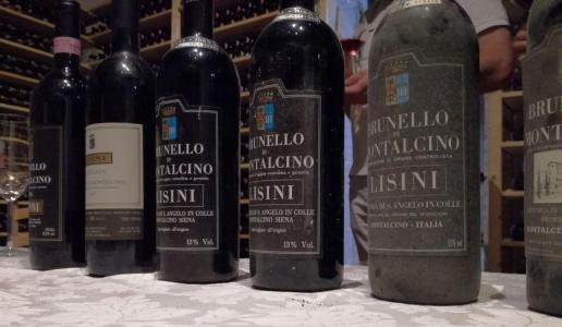 Lisini Brunello di Montalcino Ugolaia vino rosso Toscana bottiglie verticale