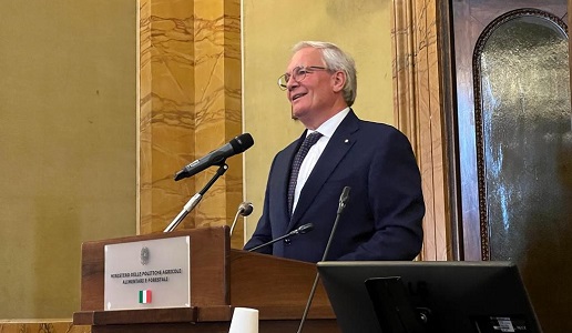 Riccardo Ricci Curbastro dopo 24 anni lascia la presidenza di Federdoc