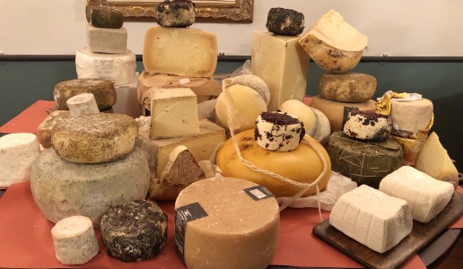 tavolo formaggi formaticum