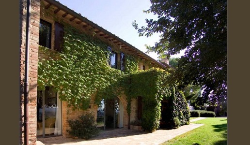 Poggio alle Vigne Lungarotti esterno