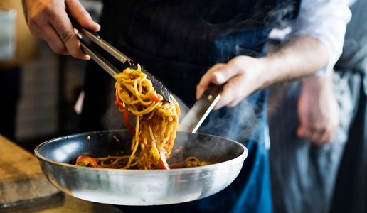 Chef con spaghetti