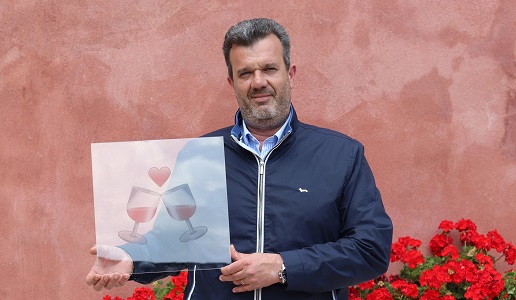 Franco Cristofoletti, presidente Chiaretto di Bordolino con l'emoji Pink-Wine