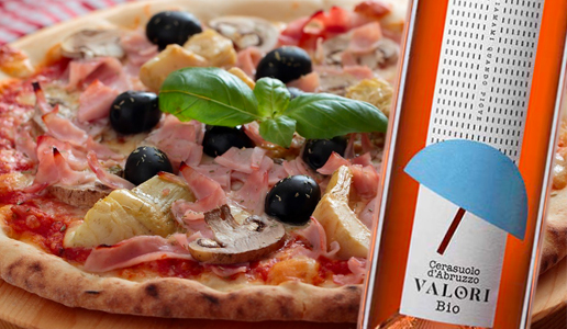 Pizza Capricciosa in teglie e Cerasuolo d’Abruzzo Bio 2020 Chiamami Quando Piove - Valori
