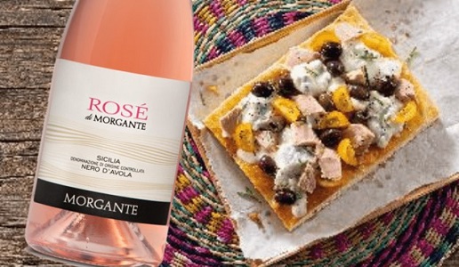 Focaccia con gorgonzola, tonno e Sicilia Nero d’Avola Rosé di Morgante 2022 Morgante