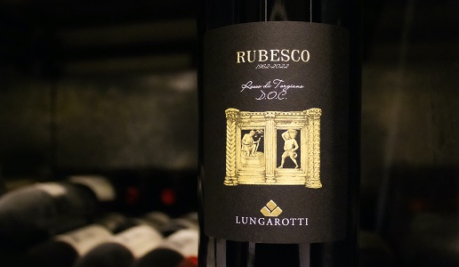 lungarotti-rubesco-torgiano-rosso-2019-magnum-60-anni Special edition