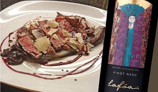 Tagliata di manzo con radicchio stufato con Alto Adige Pinot Nero Lafòa 2018 Colterenzio