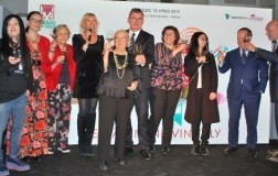 A Vinitaly le Donne del Vino e i vertici di VeronaFiere danno il via libera a due progetti destinati a potenziare le carriere e il talento femminile nel marketing e nella comunicazione del vino,