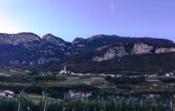 Cortaccia Alto Adige montagne e vigneti