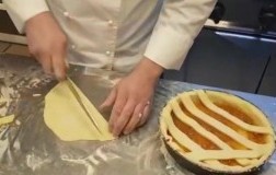 Crostata di albicocche videoricetta campagnamica coldiretti