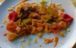 Fiocchi freschi in rosa e oro