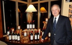 Marchese Piero Antinori e Bottiglia di Tignanello