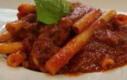 'O rraù, il ragù napoletano