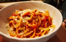 Spaghetti all'amatriciana - Osteria Palmira