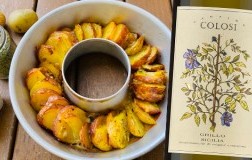Patate a raggiera alle erbe aromatiche e Grillo Sicilia Doc 2020 Cantine Colosi