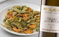 Pasta con i gamberi e pesto di pistacchio e Sicilia Doc Ficiligno 2021 Baglio di Pianetto