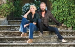 sting e Trudie Styler tenuta il palagio cantina vini toscana message in a bottle