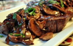 Tagliata di Black Angus con funghi porcini
