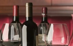 Bicchieri Bottiglie Vino rosso