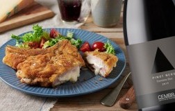 Cotoletta Valdostana e Trentino Pinot Nero 2019 Cembra Cantina di Montagna