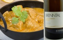 pollo al curry abbinamento Alto Adige Gewürztraminer Brenntal Riserva 2016 Cantina Kellerei Kurtatsch