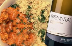 Curry di salmone con Alto Adige Gewürztraminer Brenntal Riserva 2017 Kurtatsch Kellerei-Cantina