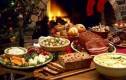 Tavola di Natale imbandita