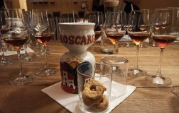 Verticale Vin Santo di Montepulciano Familiae Boscarelli bicchieri